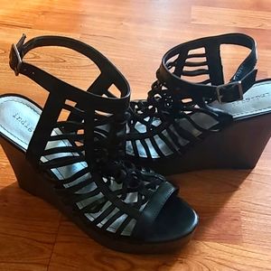 Indigo Rd. Black Strappy Wedge Sandals
